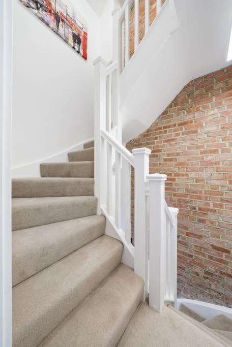 Apartamento Newly Refurbished 2 Bed Flat Mill Hill Exterior foto
